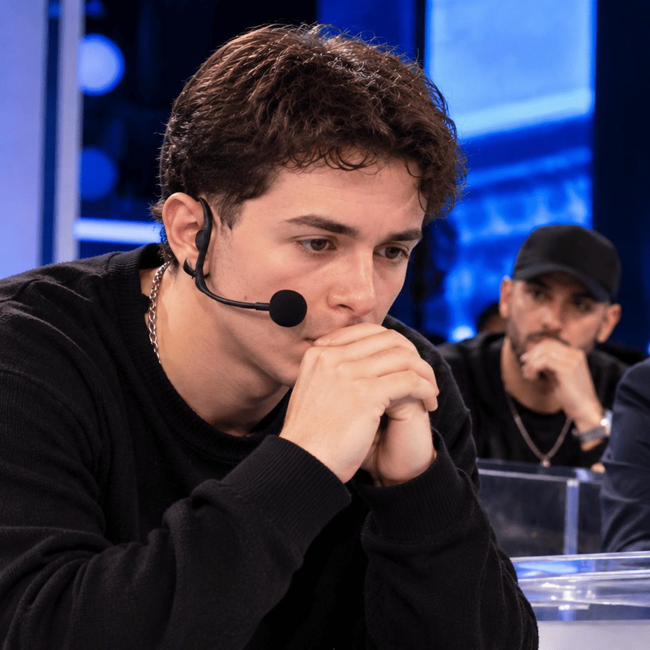 Il percorso di Erness ad Amici 26 si conclude dopo una vicenda che ha acceso il dibattito sull'originalità delle canzoni e sul rispetto delle regole all'interno della scuola.

https://extrarem.it/amici-26-erness-fuori-dalla-scuola-amadeus-attacca-e-samurai-jay-decide/

#Amadeus #Amici #eliminazione #Erness #extrarem #LorellaCuccarini #MaríaBecerra #MariaDeFilippi #musica #plagio #Rusherking #SamuraiJay